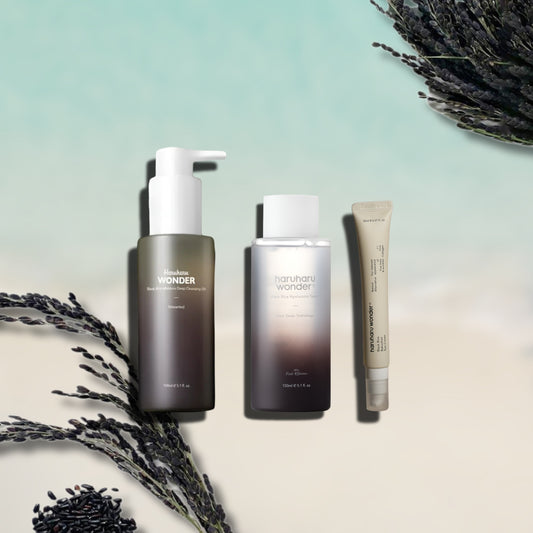 HaruHaru Wonder Anti-Aging Trio  – Black Rice tisztító olaj, hialuronsavas toner és bakuchiolos szemkrém fekete rizs dekorációval.